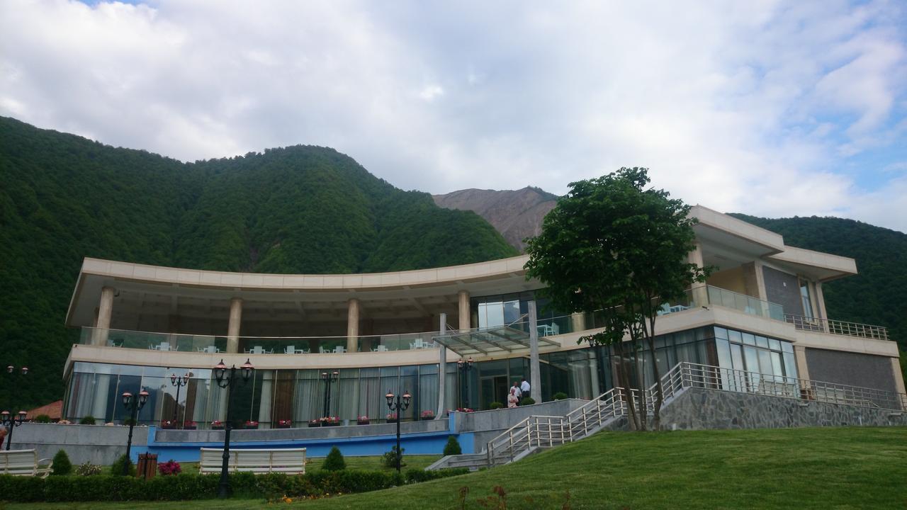 Hotel Sheki Park Exterior foto