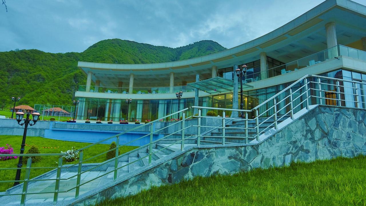 Hotel Sheki Park Exterior foto