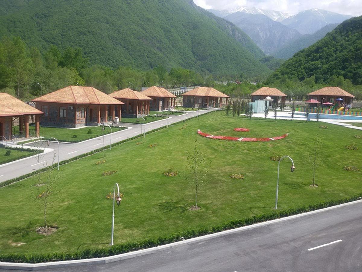 Hotel Sheki Park Exterior foto