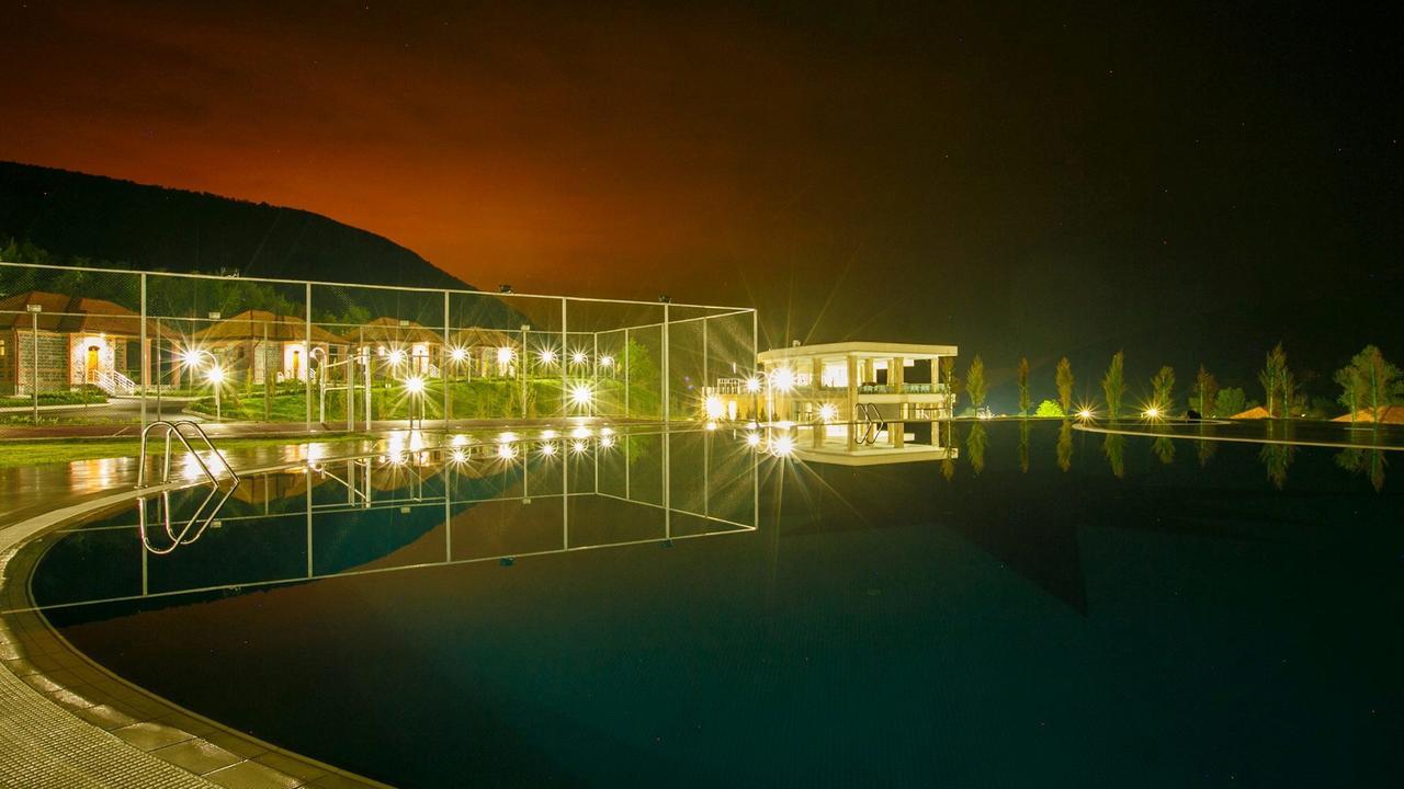 Hotel Sheki Park Exterior foto