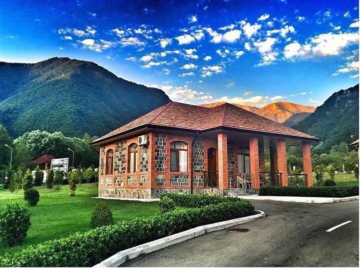 Hotel Sheki Park Exterior foto