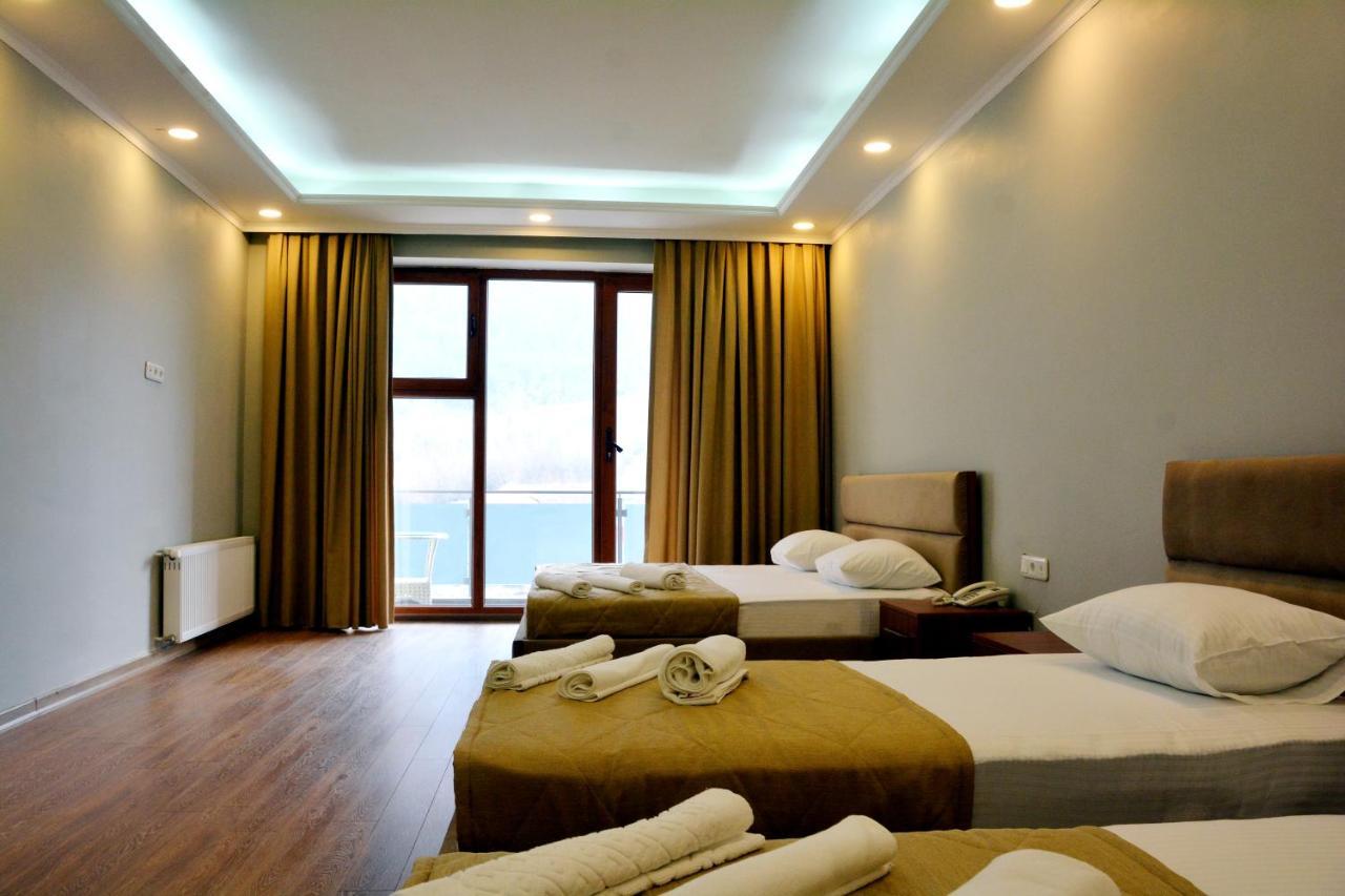 Hotel Sheki Park Exterior foto