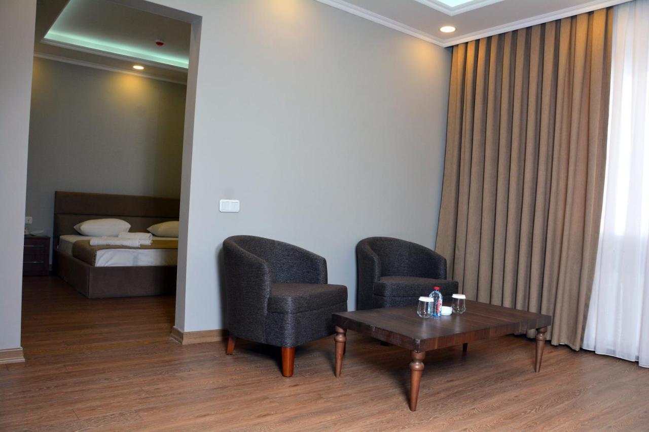 Hotel Sheki Park Exterior foto