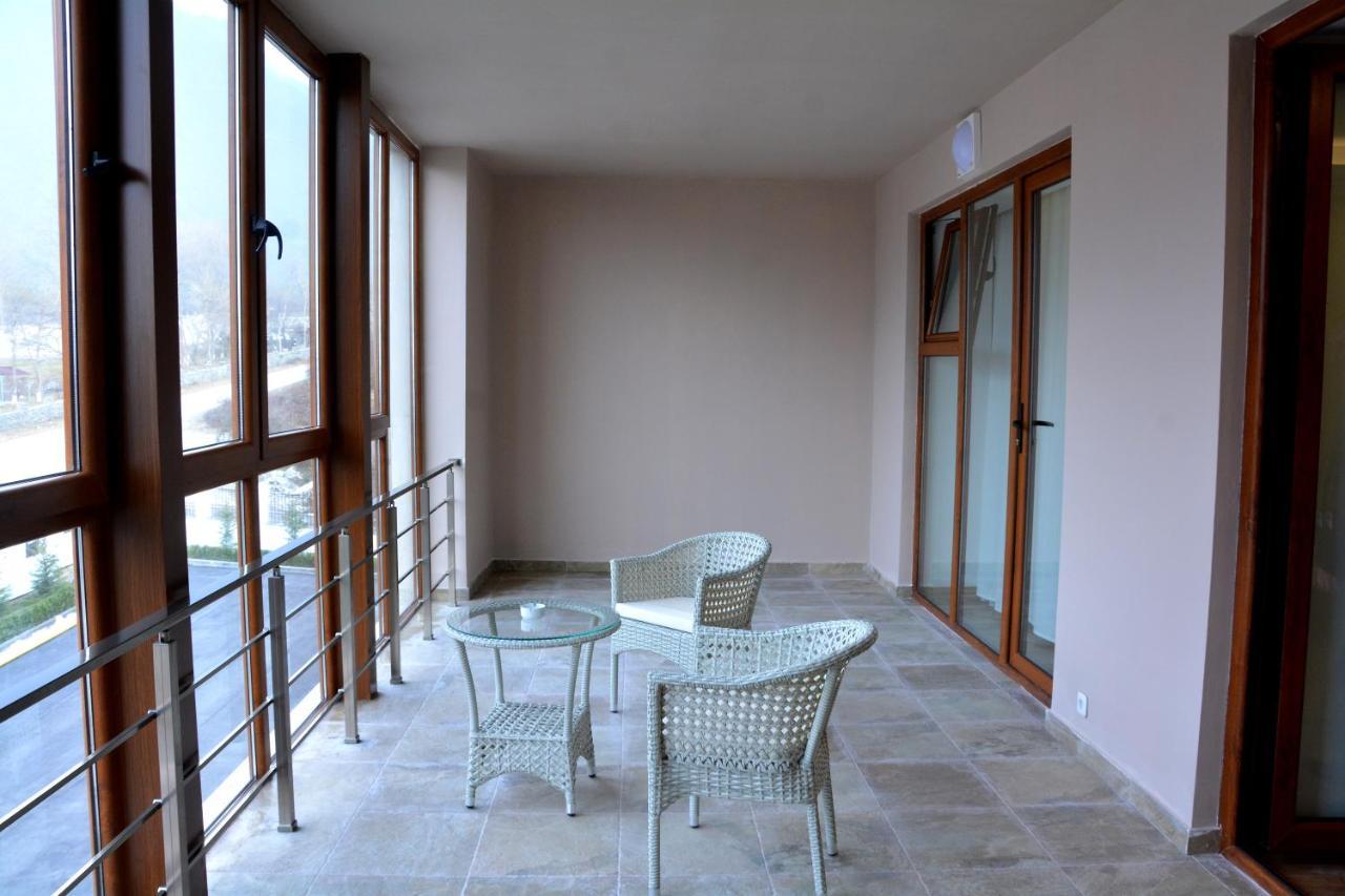 Hotel Sheki Park Exterior foto
